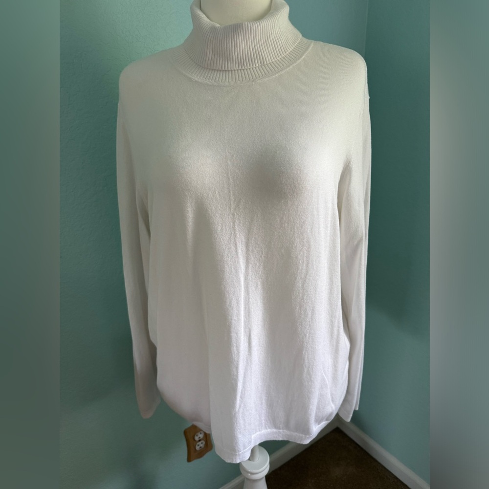 Chicos cream tunic turtleneck